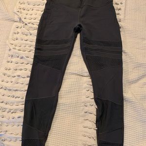 Lululemon Tights - NEVER WORN